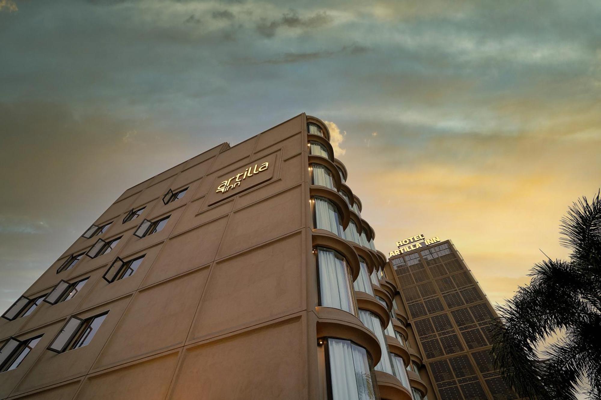 Artilla Inn Ahmedabad Exterior photo