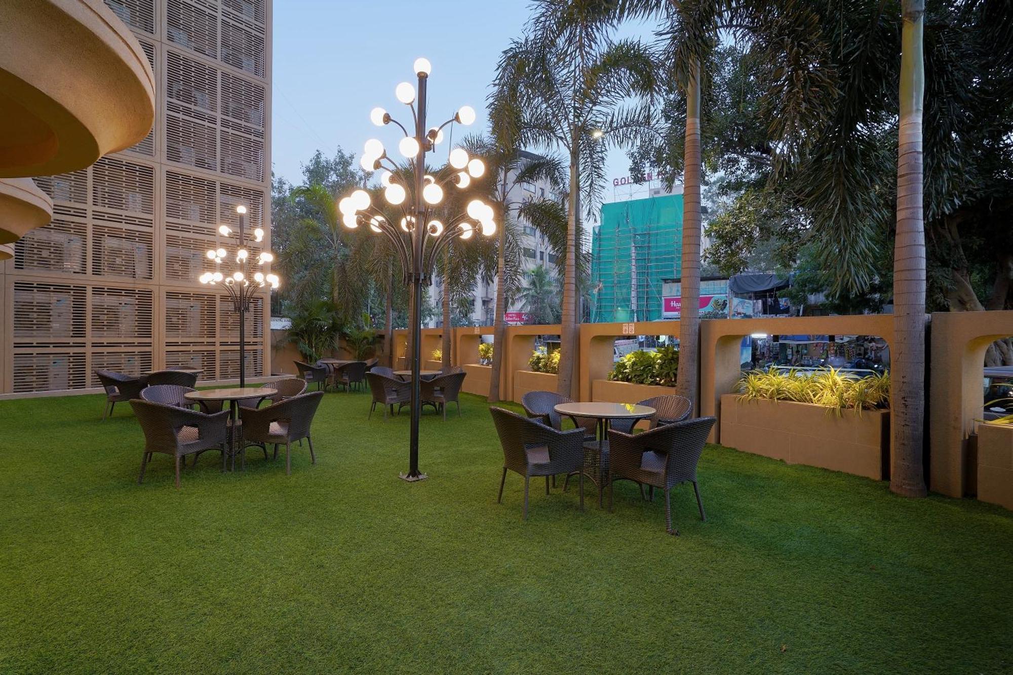 Artilla Inn Ahmedabad Exterior photo